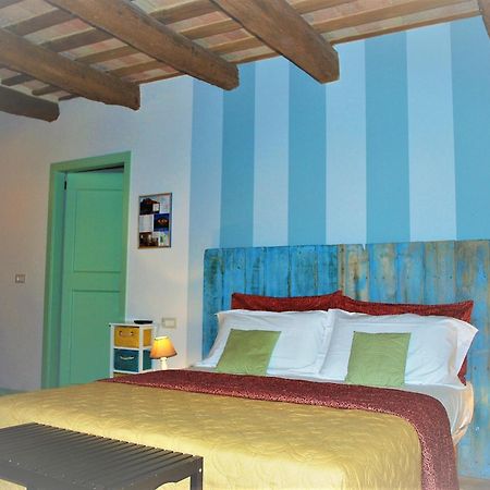 Le Maracla Country House Iesi Exterior photo