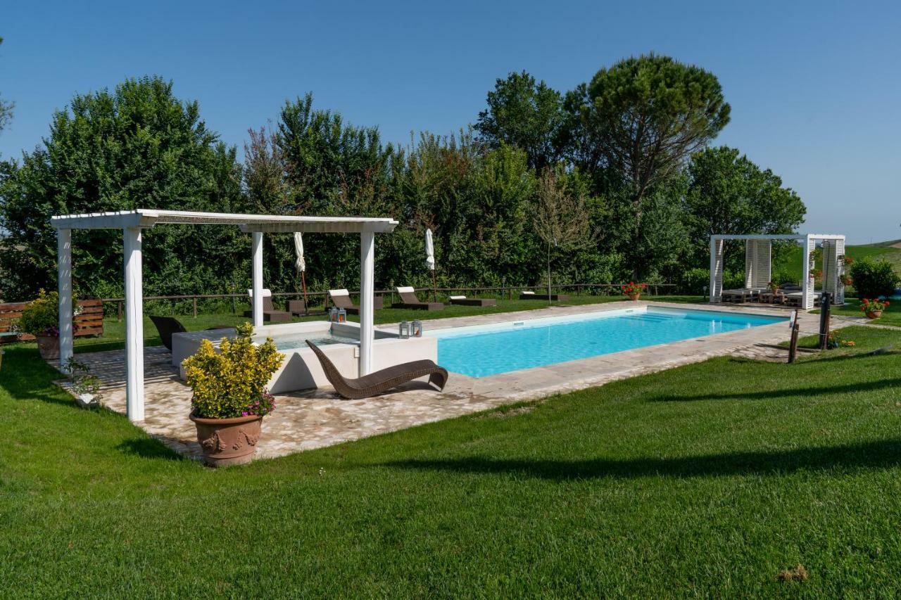 Le Maracla Country House Iesi Exterior photo