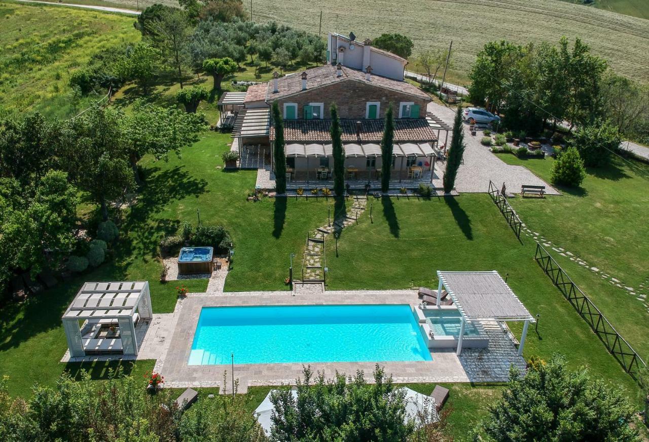 Le Maracla Country House Iesi Exterior photo