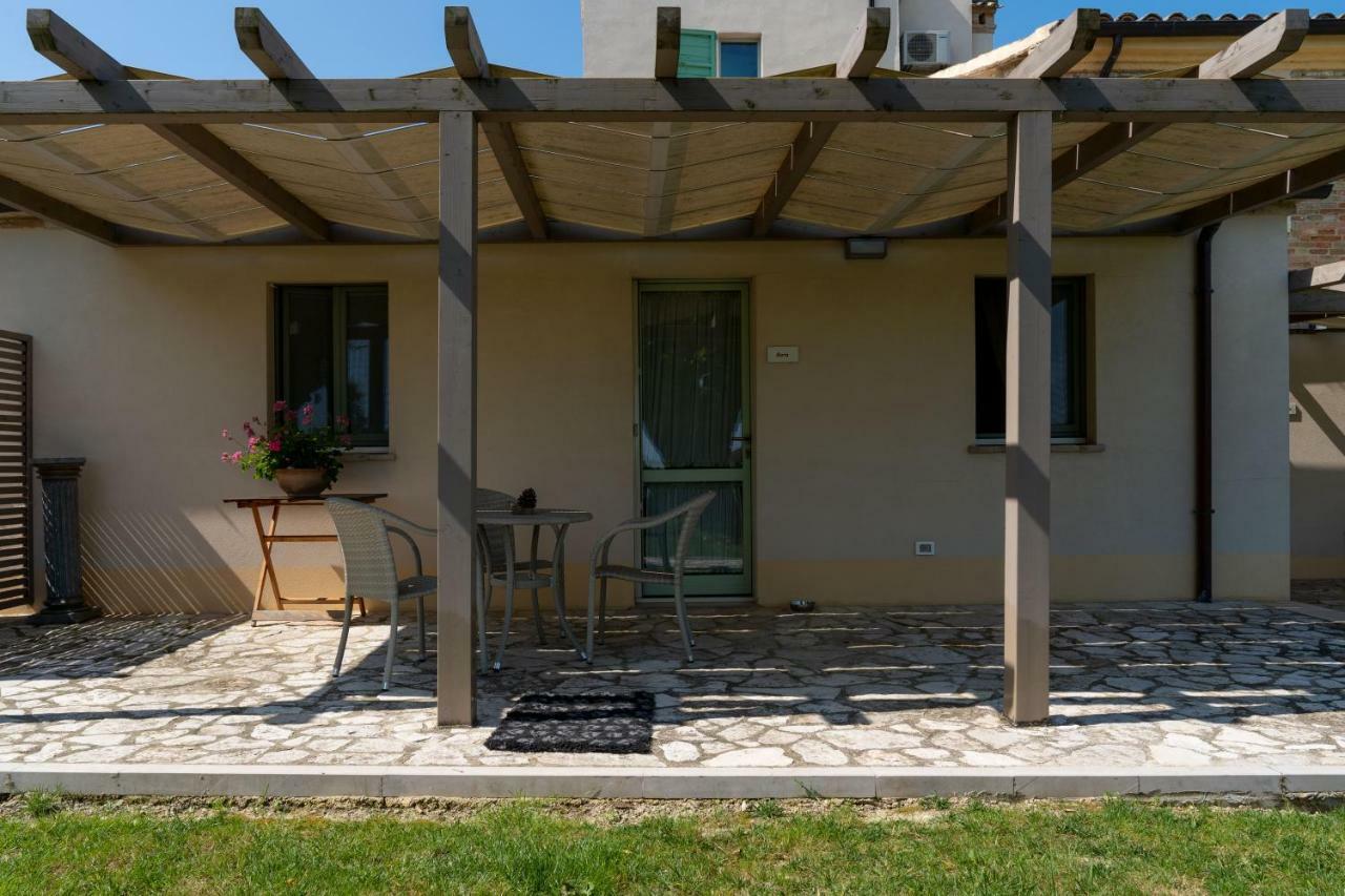 Le Maracla Country House Iesi Exterior photo